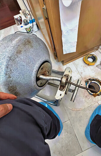 https://plumberwilletton.com.au/uploads/2025/06/emergency-plumbing-877321.jpg