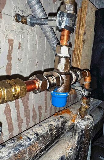 https://plumberwilletton.com.au/uploads/2025/06/emergency-plumbing-912174.jpg